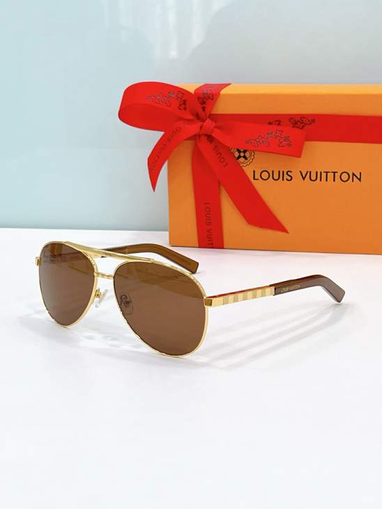 Picture of Louis Vuitton Sunglasses _SKUfw79120488fw